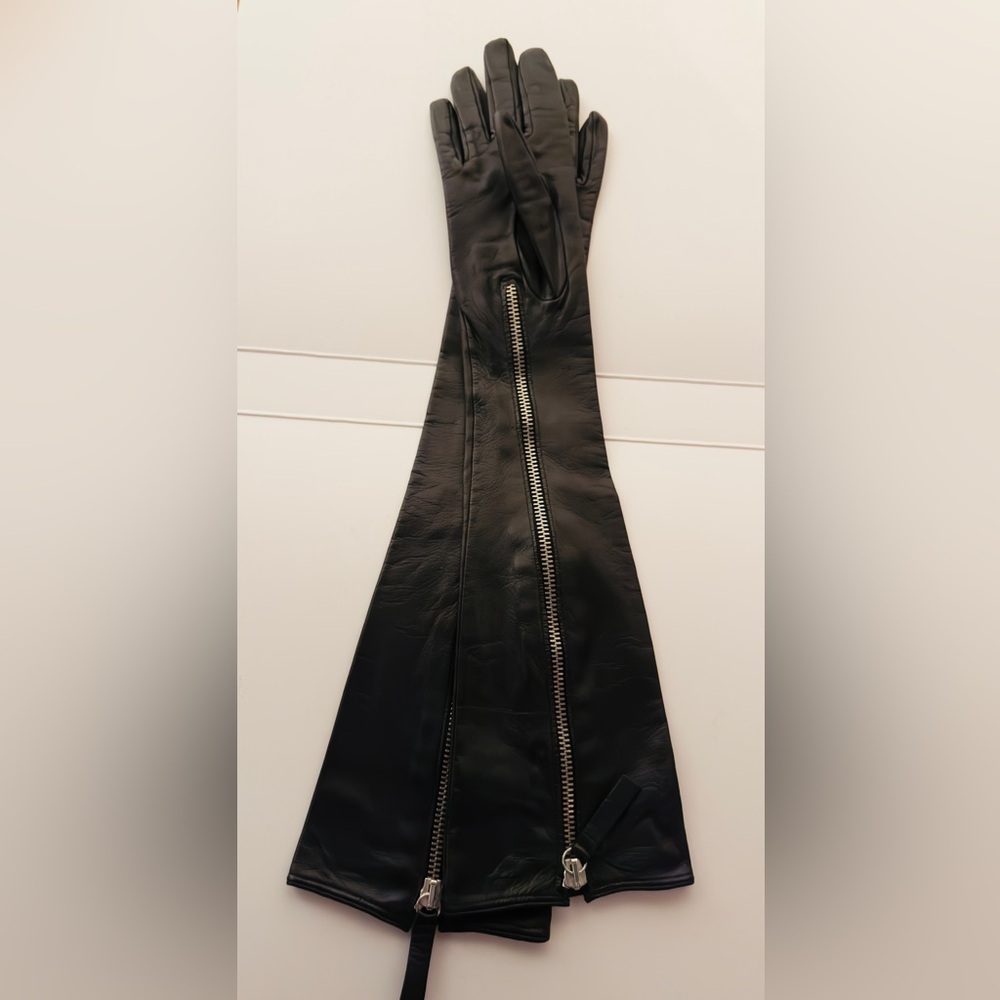 Italian made kid leather gloves,full zipper purchased in Florence